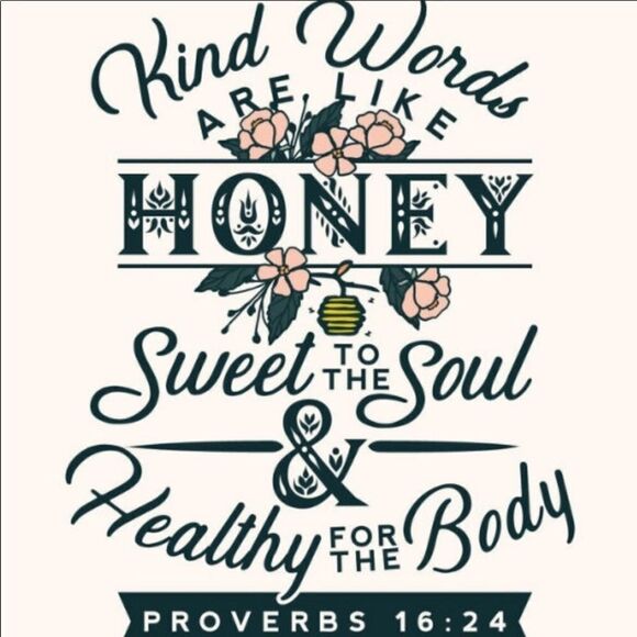 NWOT Casting LA New  Cream Color Off Shoulder Cropped Sweater. - Picture 6 of 10